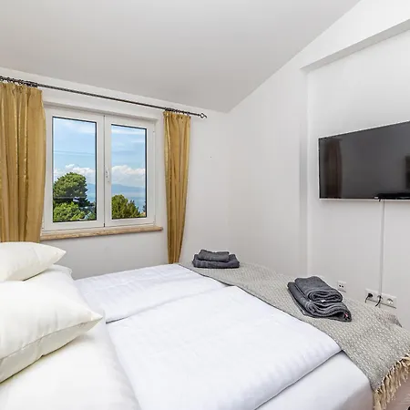 Luxury Penthouse Claudia