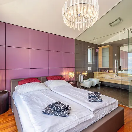 Luxury Penthouse Claudia *