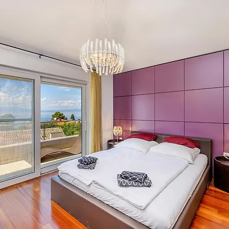 Luxury Penthouse Claudia *
