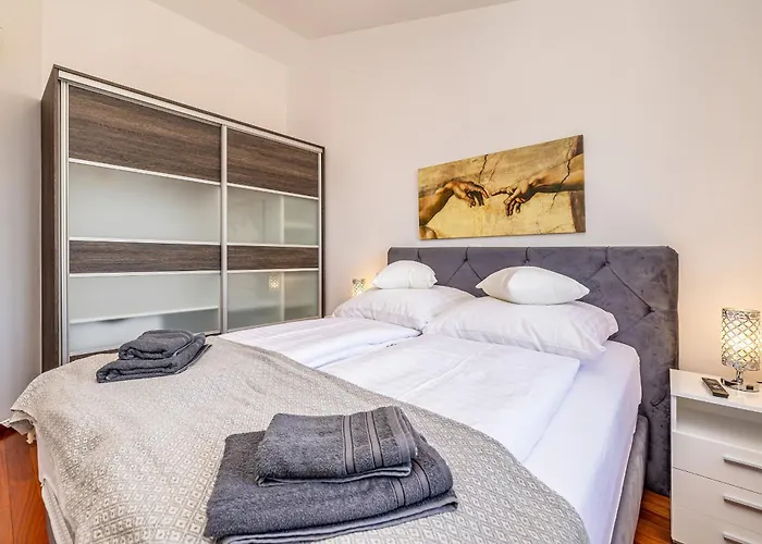 Luxury Penthouse Claudia