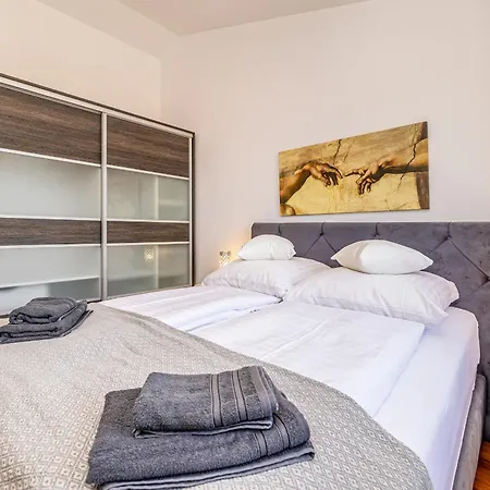 Luxury Penthouse Claudia